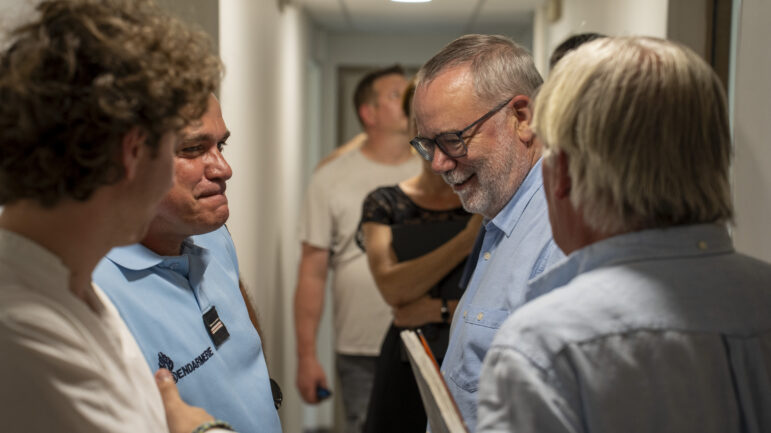 Le président de la CDCLA Jean-Luc Romet en visite sur le chantier de rénovation de la gendarmerie de Lyons-la-Forêt.